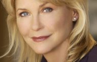 From ET: The Extraterrestrial to the Bright Light, with Guest Dee Wallace on Life Changes With Filippo - Radio Show #117 S3:E26 (2011)