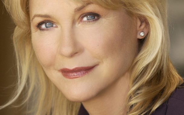 From ET: The Extraterrestrial to the Bright Light, with Guest Dee Wallace on Life Changes With Filippo - Radio Show #117 S3:E26 (2011)