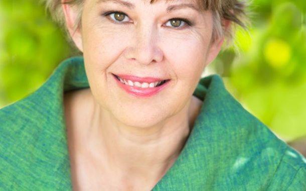Reconnect With Your Creative Power with Guest Jeannine Wiest and Musical Guest Emmett Skyy on LIFE CHANGES - Radio Show #361