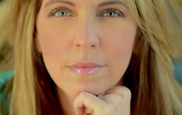 Making Your Mark with Guest Anika Paris and Musical Guests Everett Coast on LIFE CHANGES - Radio Show #394
