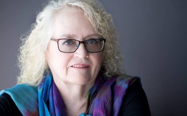 How To Survive The Holidays With Family with Guest Dorothy Lee Donahue and Musical Guest Gold Man - Show #451