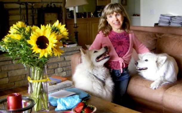 Overcoming Inner Smallness with Guest Peggy O'Neill and Musical Guests Marina Manukian, Karie Prescott and John Walz on LIFE CHANGES - Show #472