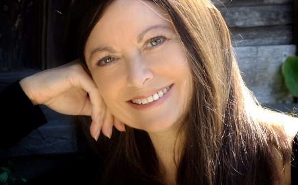 How To Beat Perfectionism with Guest Darlene Lancer and Musical Guests Leah Cecil, Steve Velez and Robin Cecil on The LIFE CHANGES Show #487