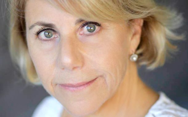 Learning About Living from the Dying, with Guest, Nina Impala; and Musical Guest Karen Seva on The LIFE CHANGES Show #521