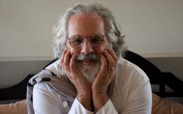Experience the Power of Connection, with Guest Daniel Bruce Levin; and Musical Guest Tieg on The LIFE CHANGES Show #556