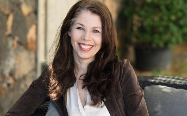 Achieving a Thrivability Civilization, with Guest Anneloes Smitsman, Ph.D., LLM; and Musical Guest Yalil Guerra on Show #597