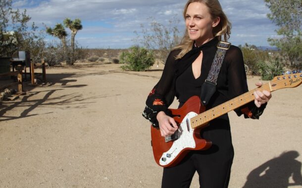 Highly Personal Folk-Pop Artist, Lauren Hulbert on The Show - Ep760