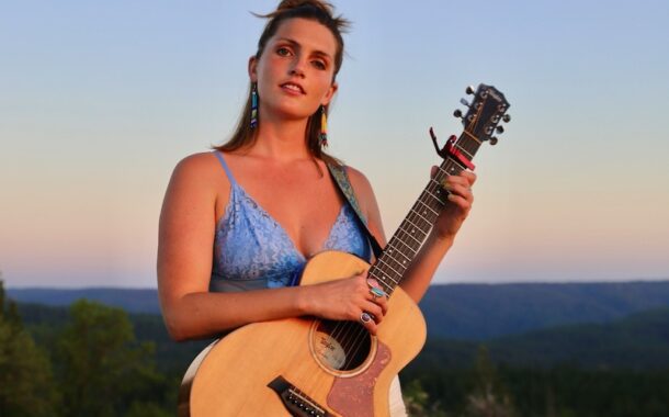 Dynamic Singer-Songwriter, Kayla Diana on The Show - Ep828