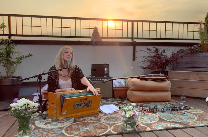 Singer, Songwriter, Essie Jain, on The Show - Ep855