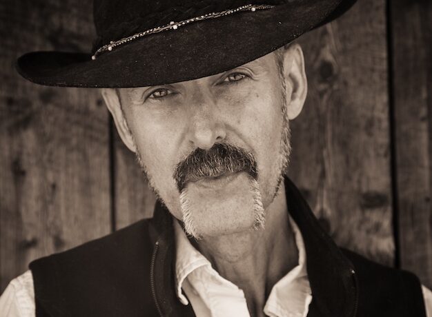 Singer, Guitarist, Mason Lucas on The Show - Ep859