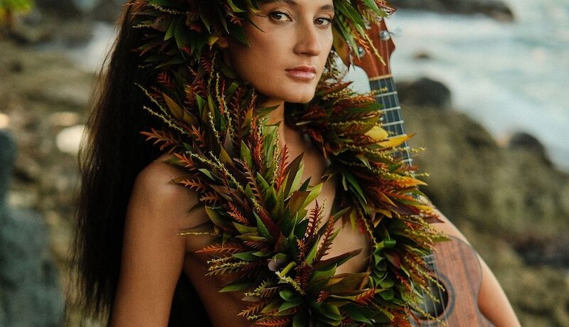 Virtuoso Songwriter and Ukulele Player, Taimane, on The Show - Ep861