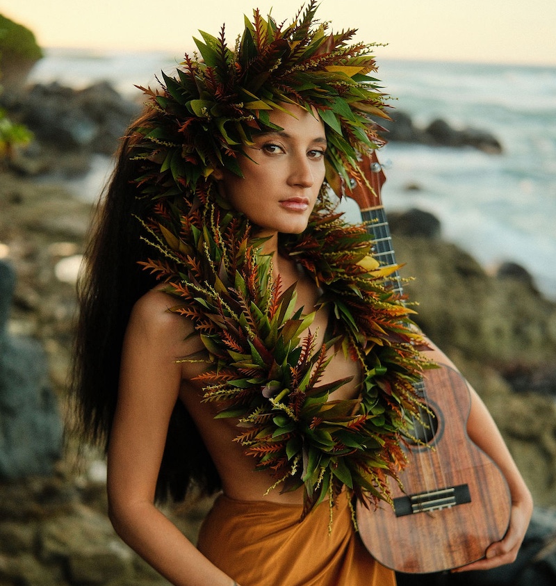 Virtuoso Songwriter and Ukulele Player, Taimane, on The Show - Ep861