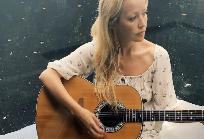 Renowned Mantra Singer, Erin Breech, on The Show - Ep865