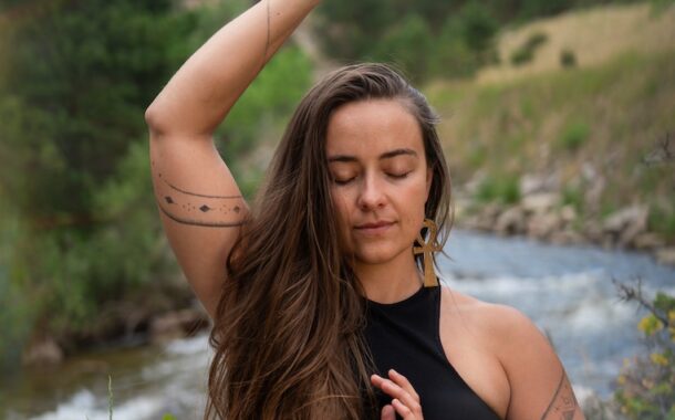 Visionary Artist Sarah Conner on The Life Changes Show - Ep885