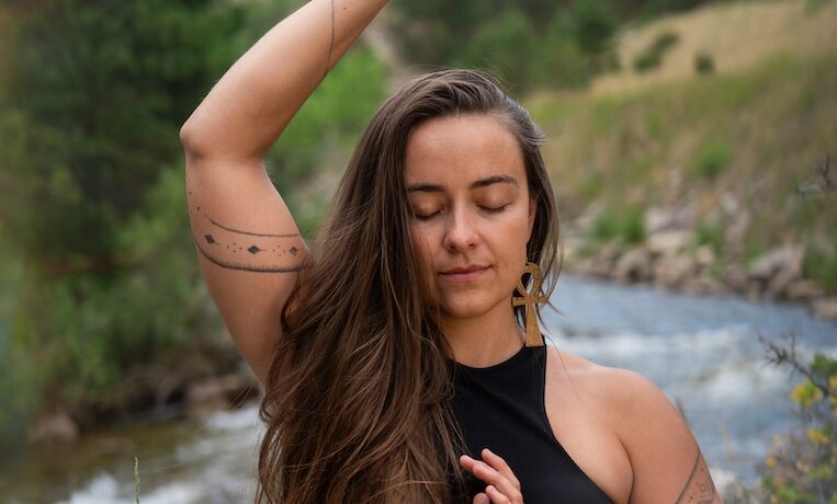 Visionary Artist Sarah Conner on The Life Changes Show - Ep885