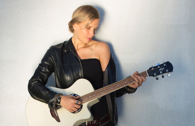 Vocal Artist, Morley, on The Life Changes Show - Ep888